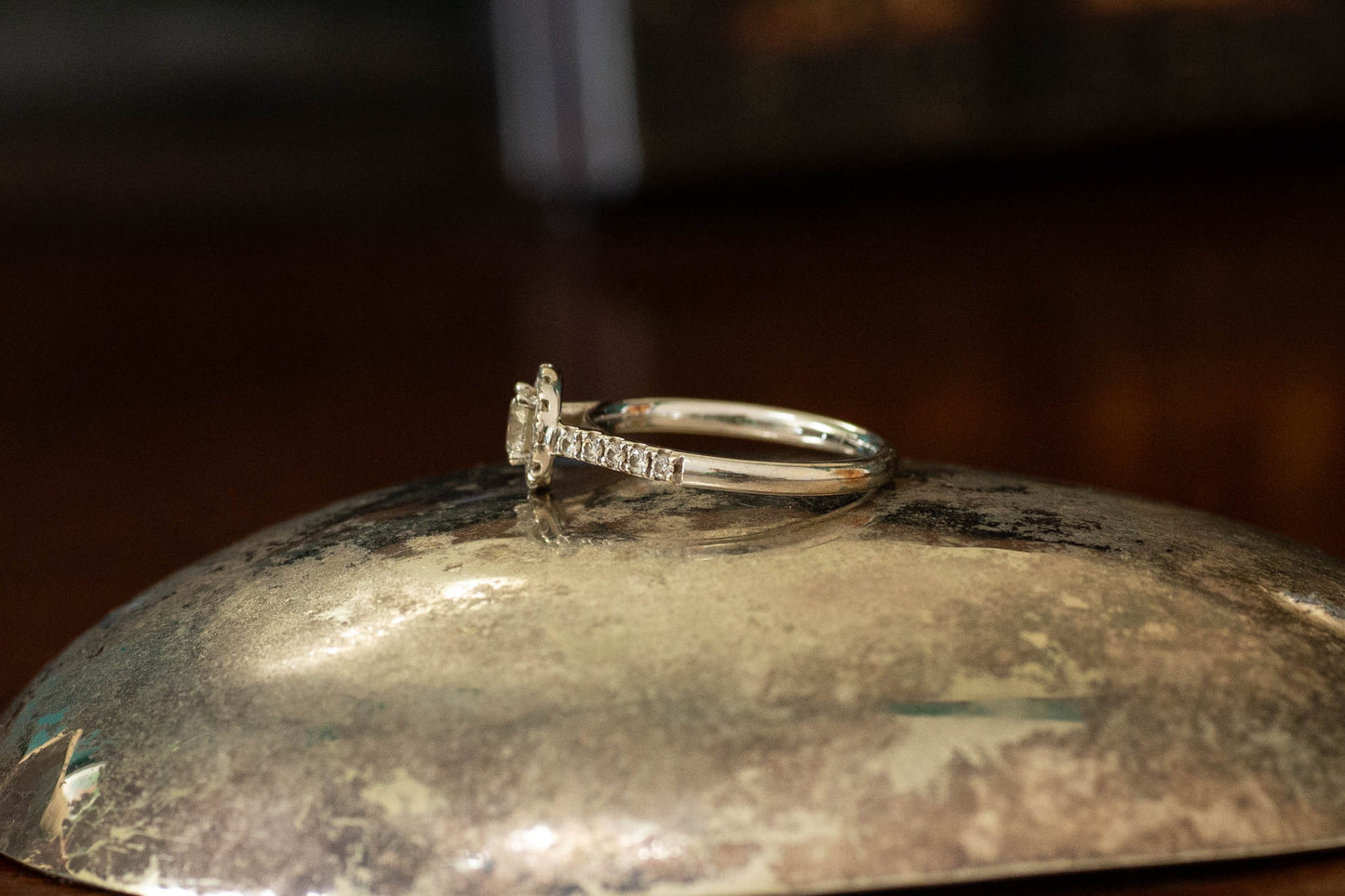 18ct White Gold Diamond Halo Ring â view 3