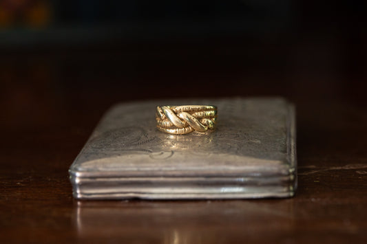 Lovers Knot Ring