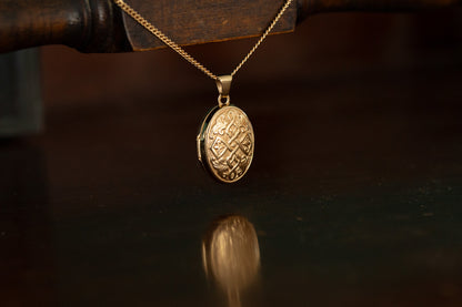 Vintage Gold Oval Locket