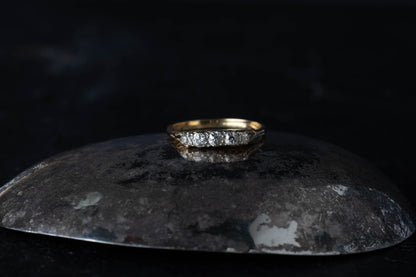 18ct Yelllow Gold Edwardian Diamond Five Stone Carved Half Hoop Ring