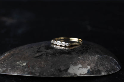 18ct Yellow Gold & Platinum Antique Diamond Five Stone Ring — view 2