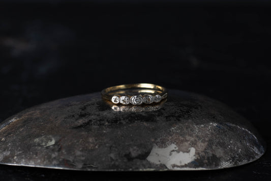 18ct Yellow Gold & Platinum Antique Diamond Five Stone Ring