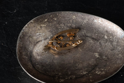 Gold Antique Pearl Set Brooch — view 2