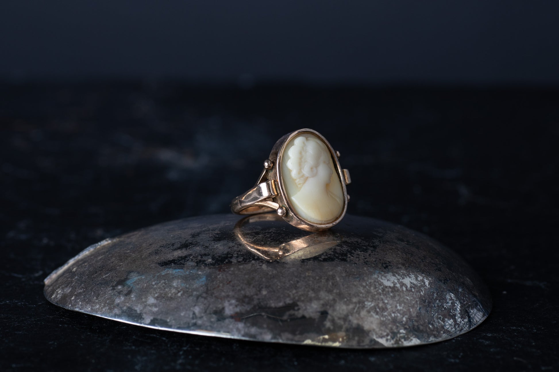 Antique Cameo Ring — view 3