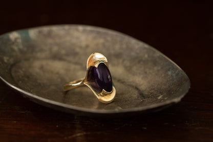 Cabochon Amethyst Solitaire Ring — view 5