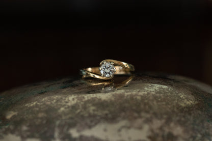 Diamond Solitaire Twist Ring