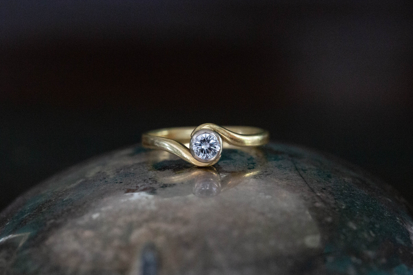 Diamond Solitaire Twist Ring