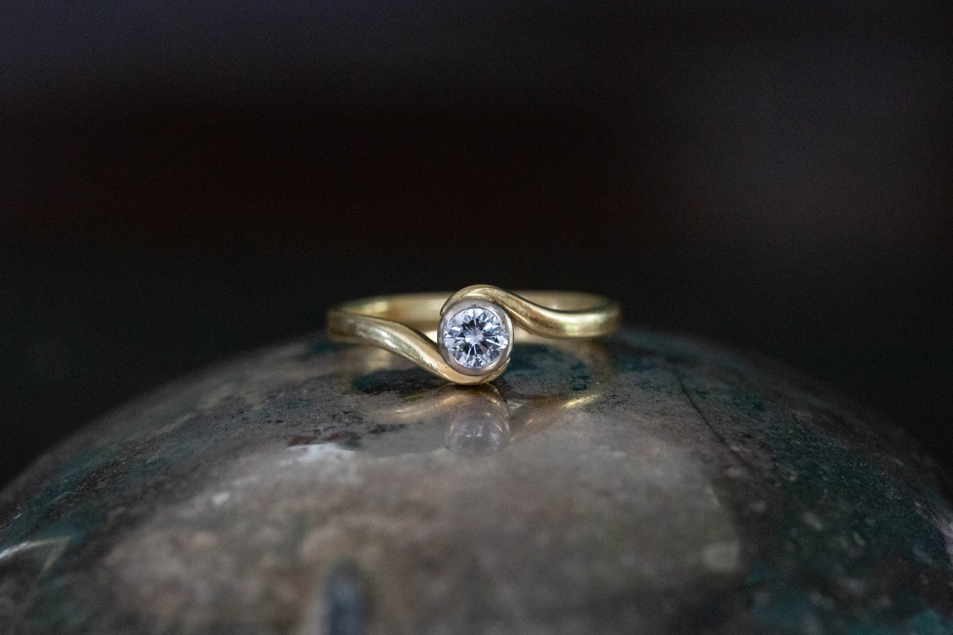 Diamond Solitaire Twist Ring
