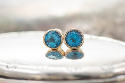 Yellow Gold Blue Topaz Stud Earrings