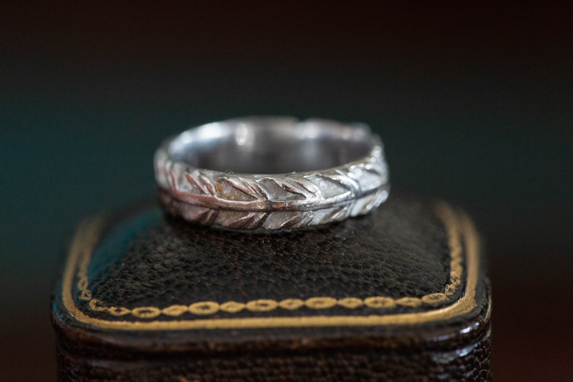 Leaf Patterned Band