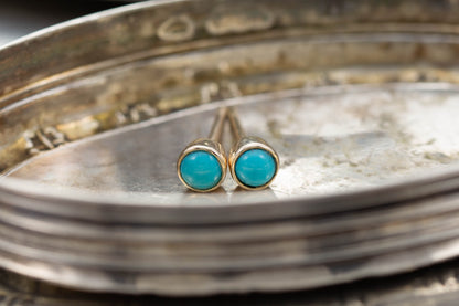 Yellow Gold Turquoise Stud Earrings